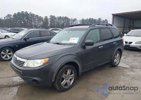 2010 Subaru Forester 2.5X Premium z USA, uszkodzony, nr VIN JF2SH6CC3AH915357
